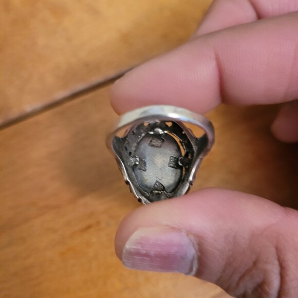 Stunning Sterling Silver Turquoise Ring - Elegant & Unique Design - Picture 4 of 4